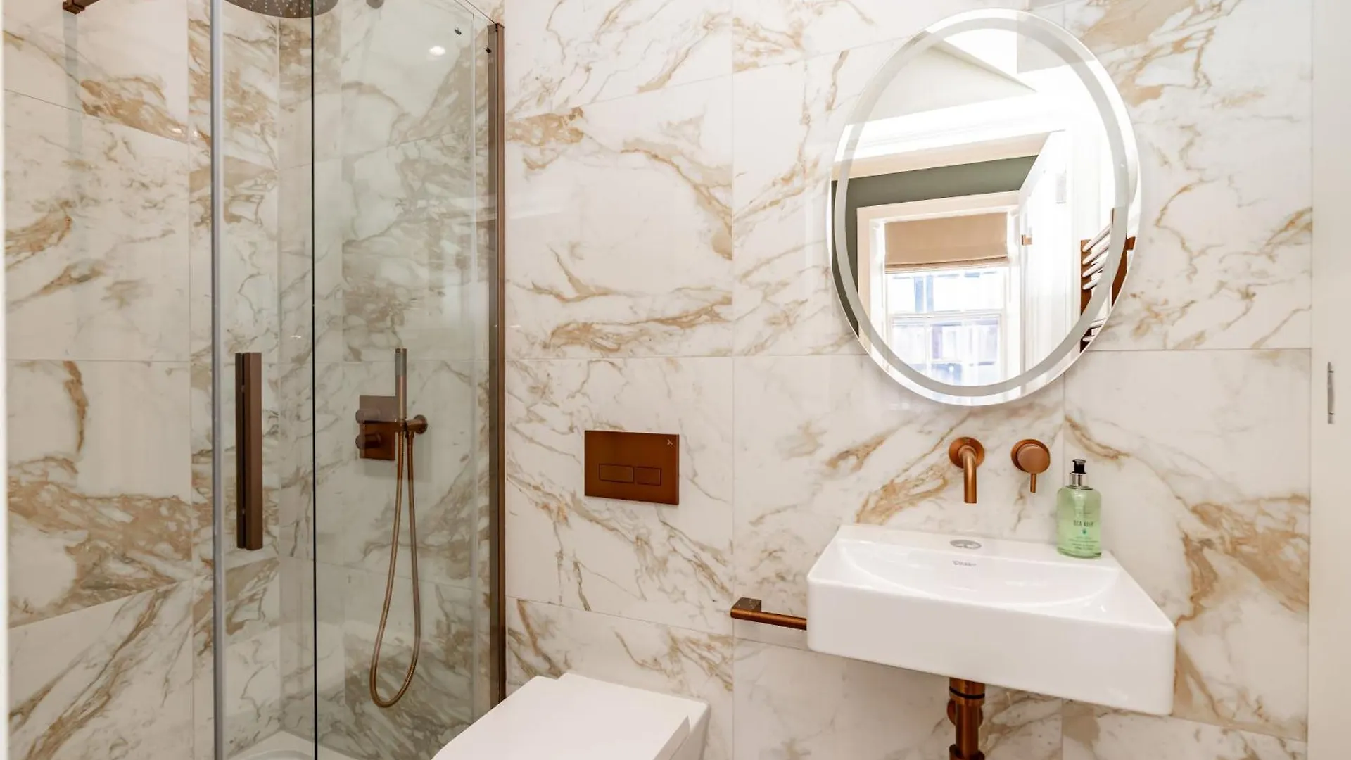 Dragon Suites Luxury Apartments At 8 Albyn Place Эдинбург