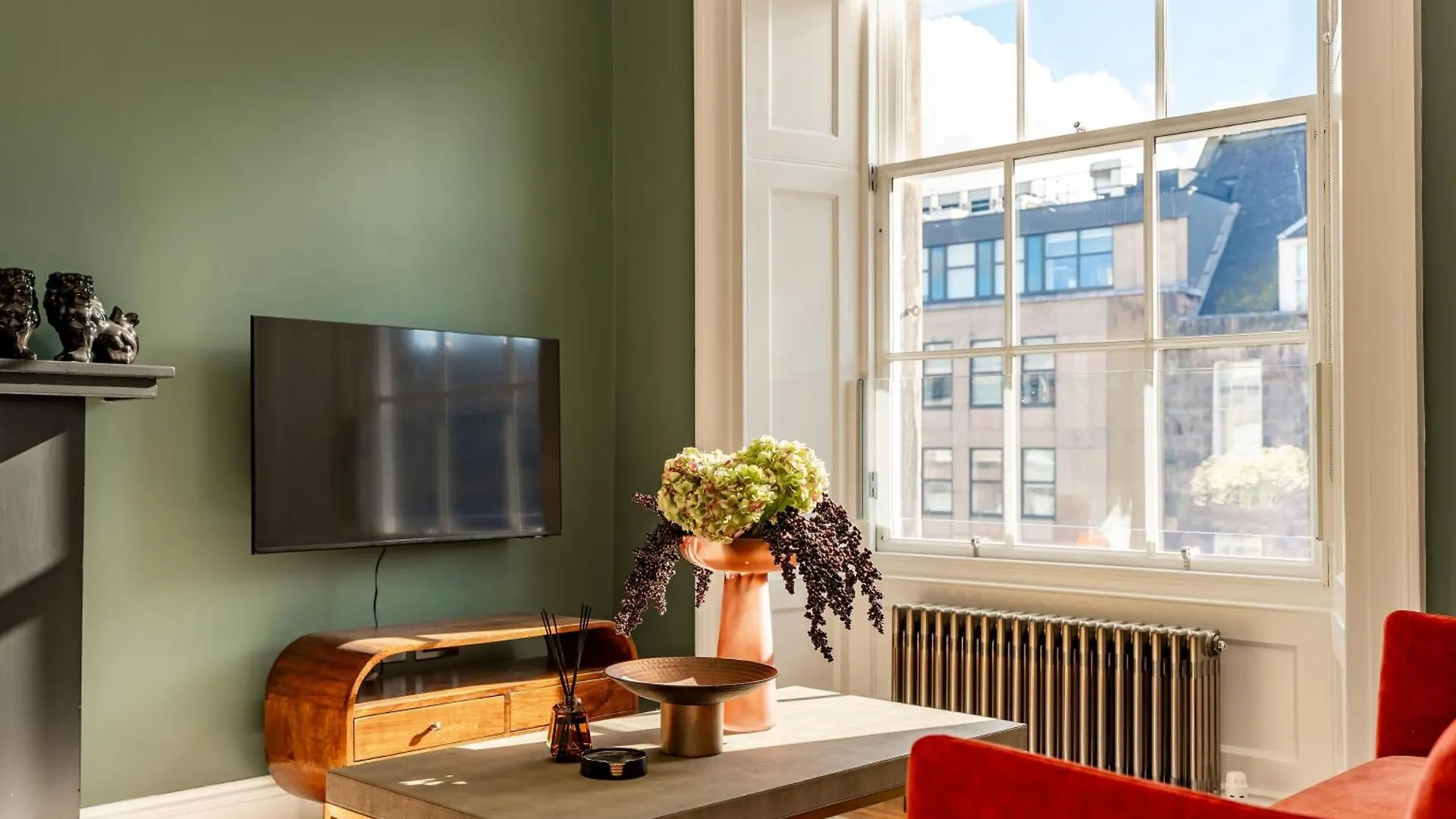 Dragon Suites Luxury Apartments At 8 Albyn Place Эдинбург 0*,  Великобритания