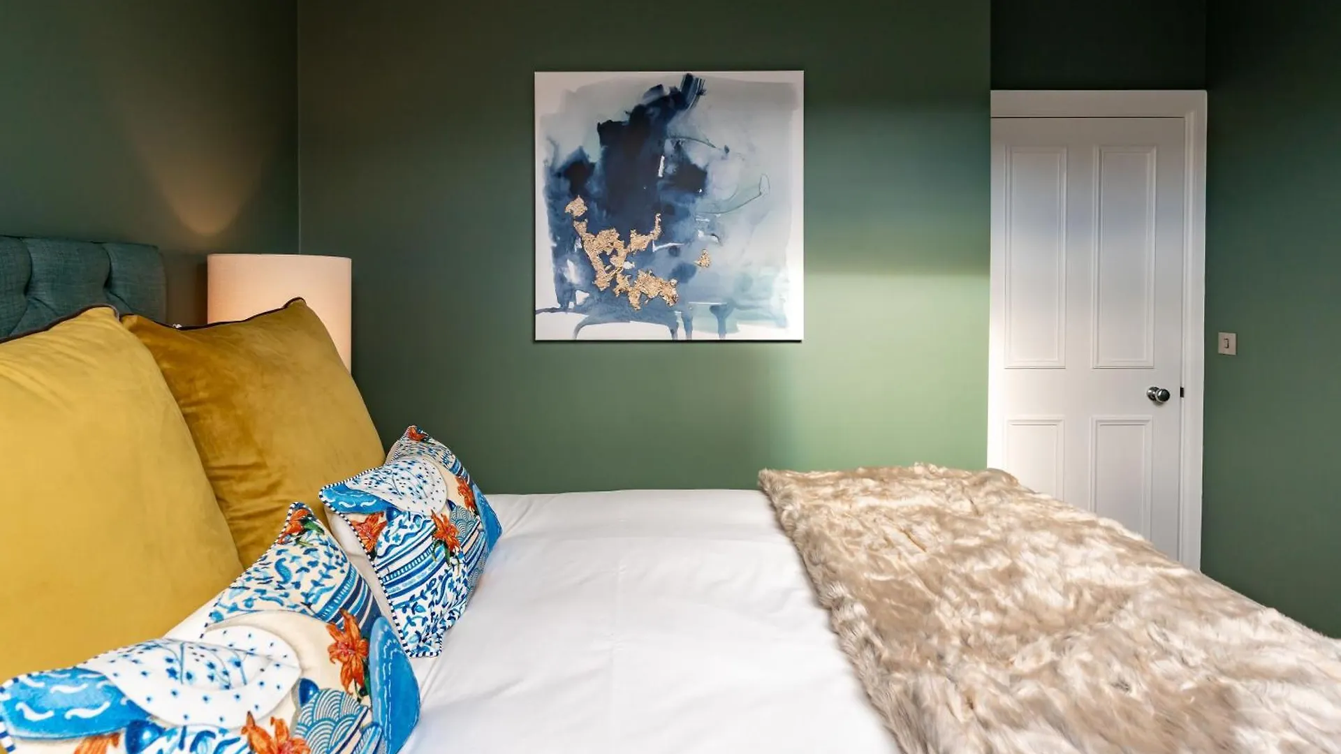 Dragon Suites Luxury Apartments At 8 Albyn Place Эдинбург