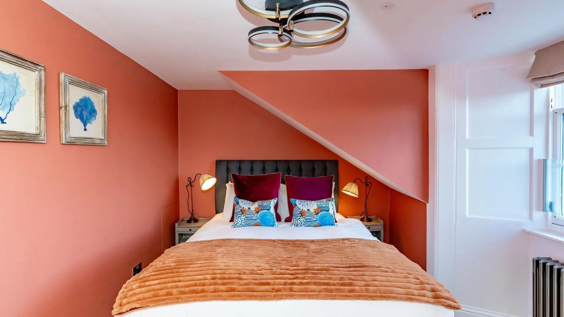 Dragon Suites Luxury Apartments At 8 Albyn Place Эдинбург