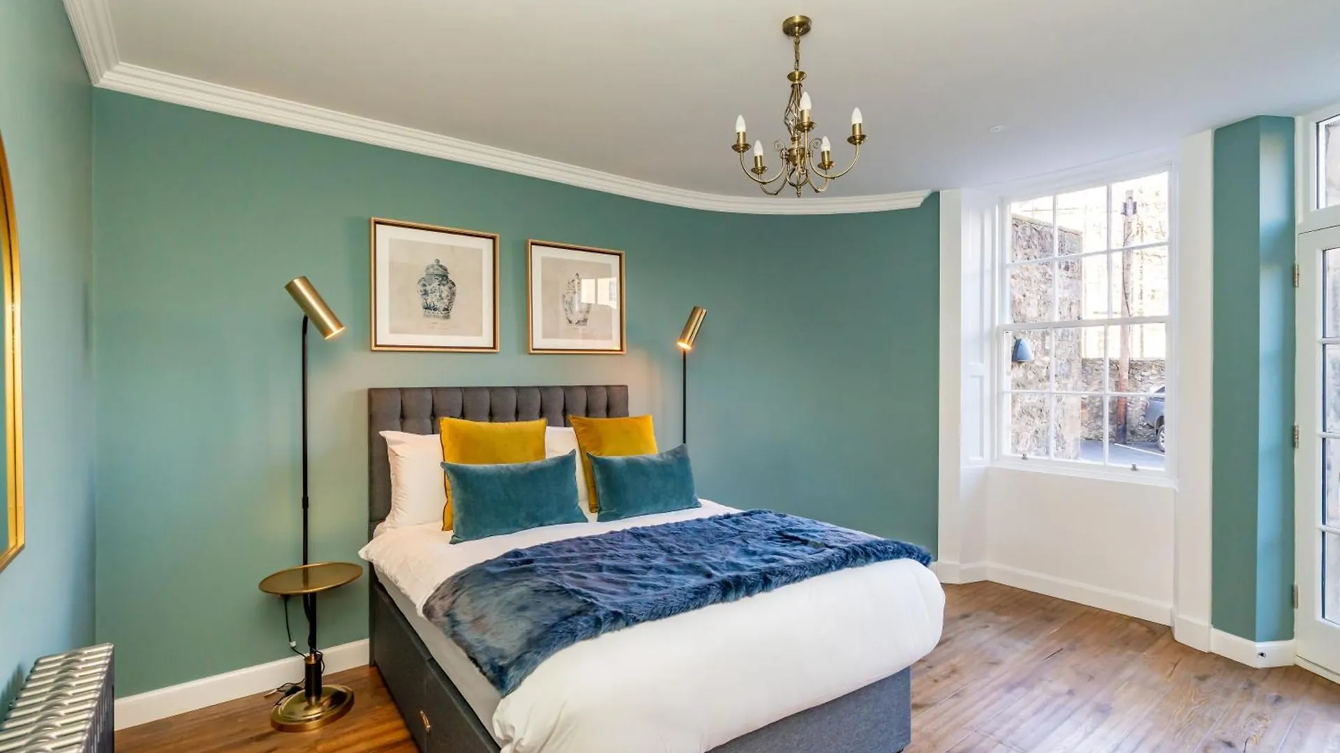 Dragon Suites Luxury Apartments At 8 Albyn Place Эдинбург Великобритания