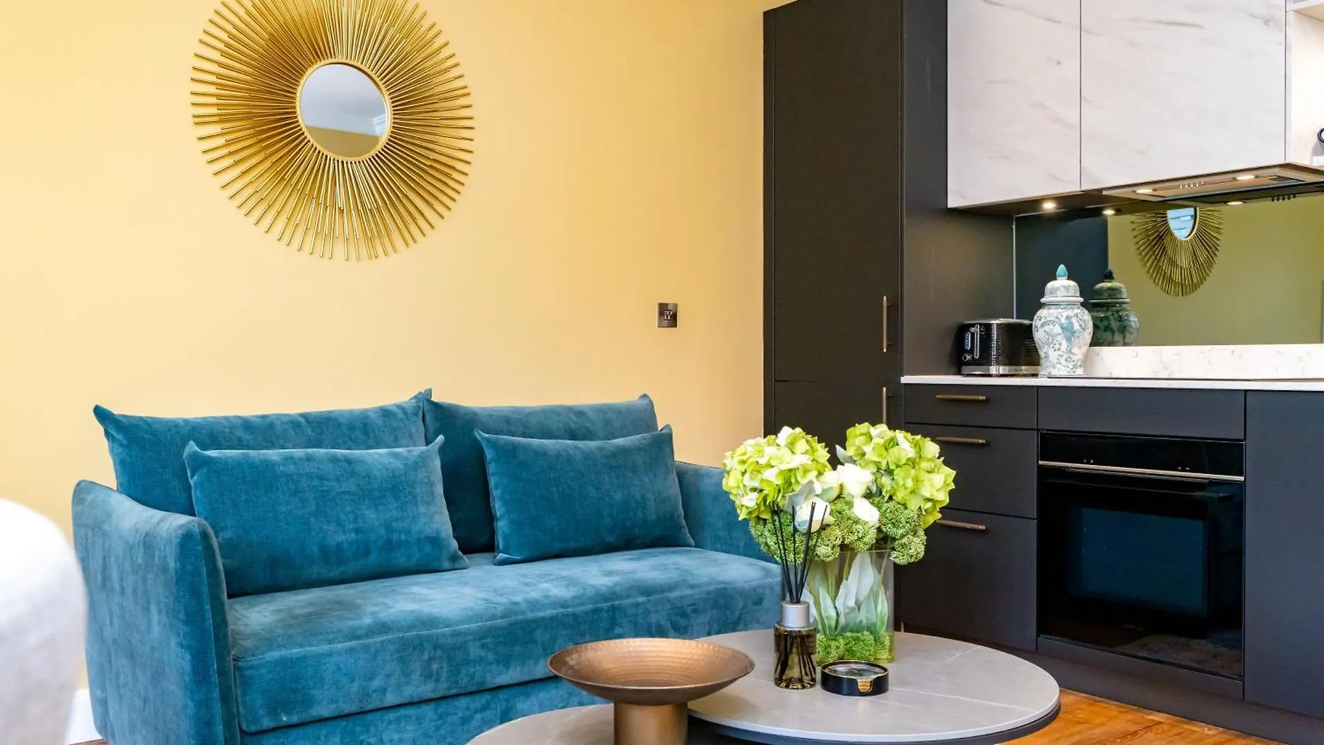 Dragon Suites Luxury Apartments At 8 Albyn Place Эдинбург