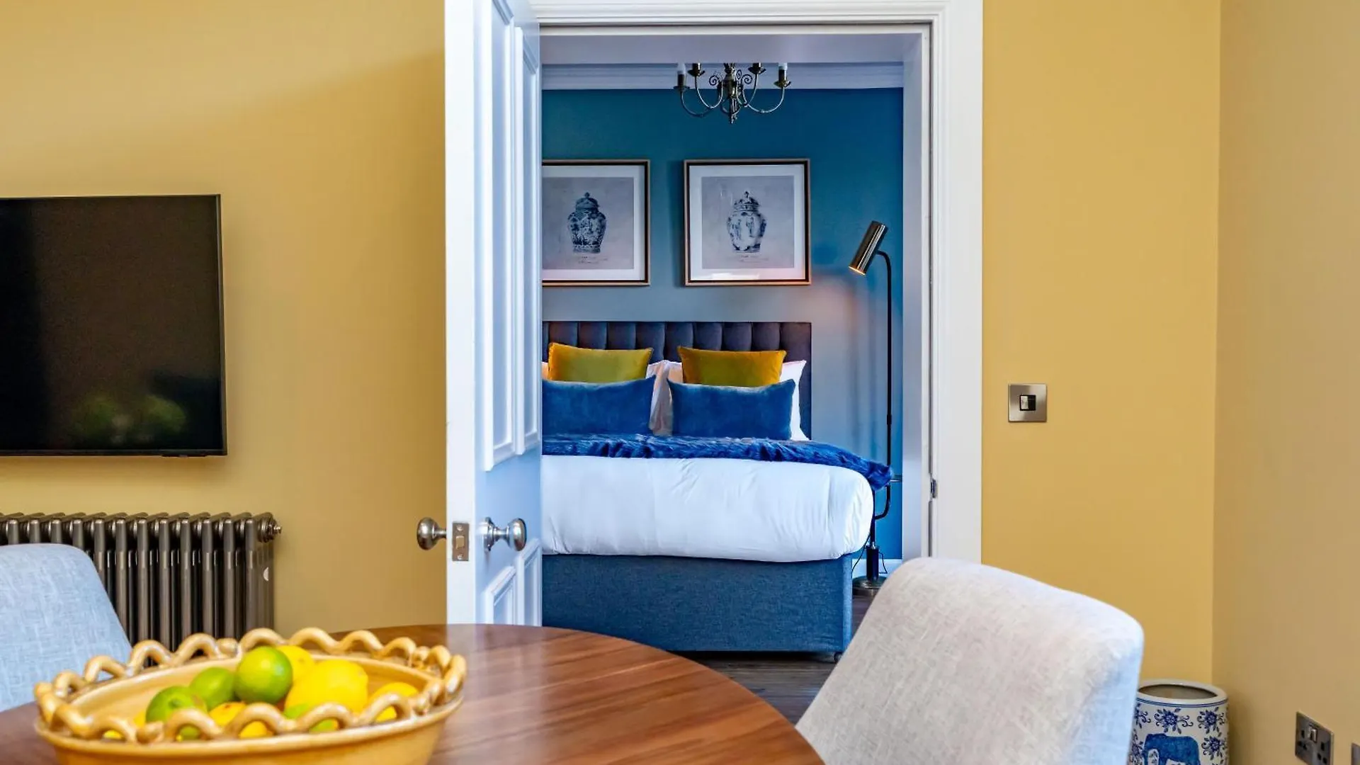 Dragon Suites Luxury Apartments At 8 Albyn Place Эдинбург Великобритания