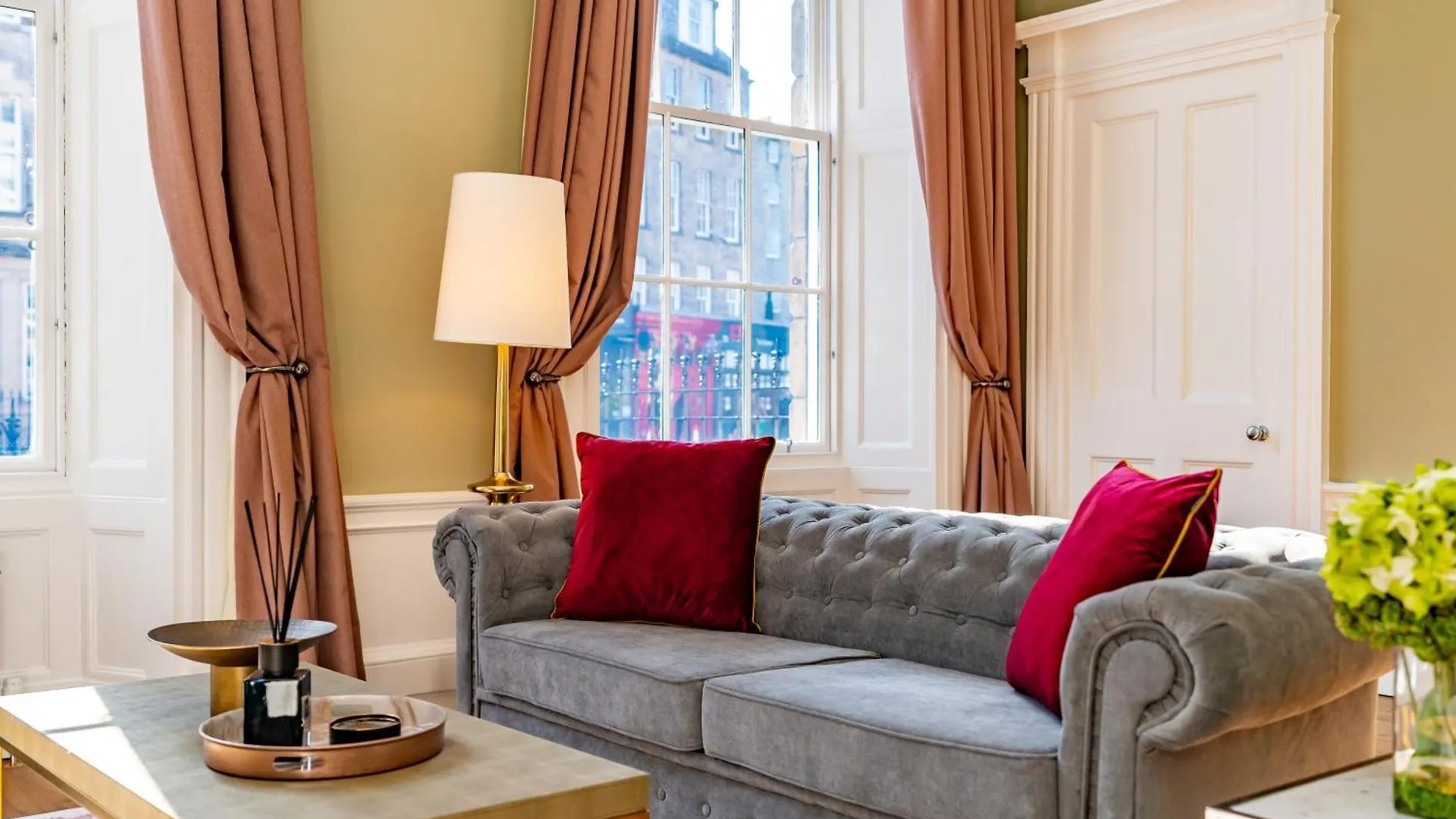 Dragon Suites Luxury Apartments At 8 Albyn Place Эдинбург